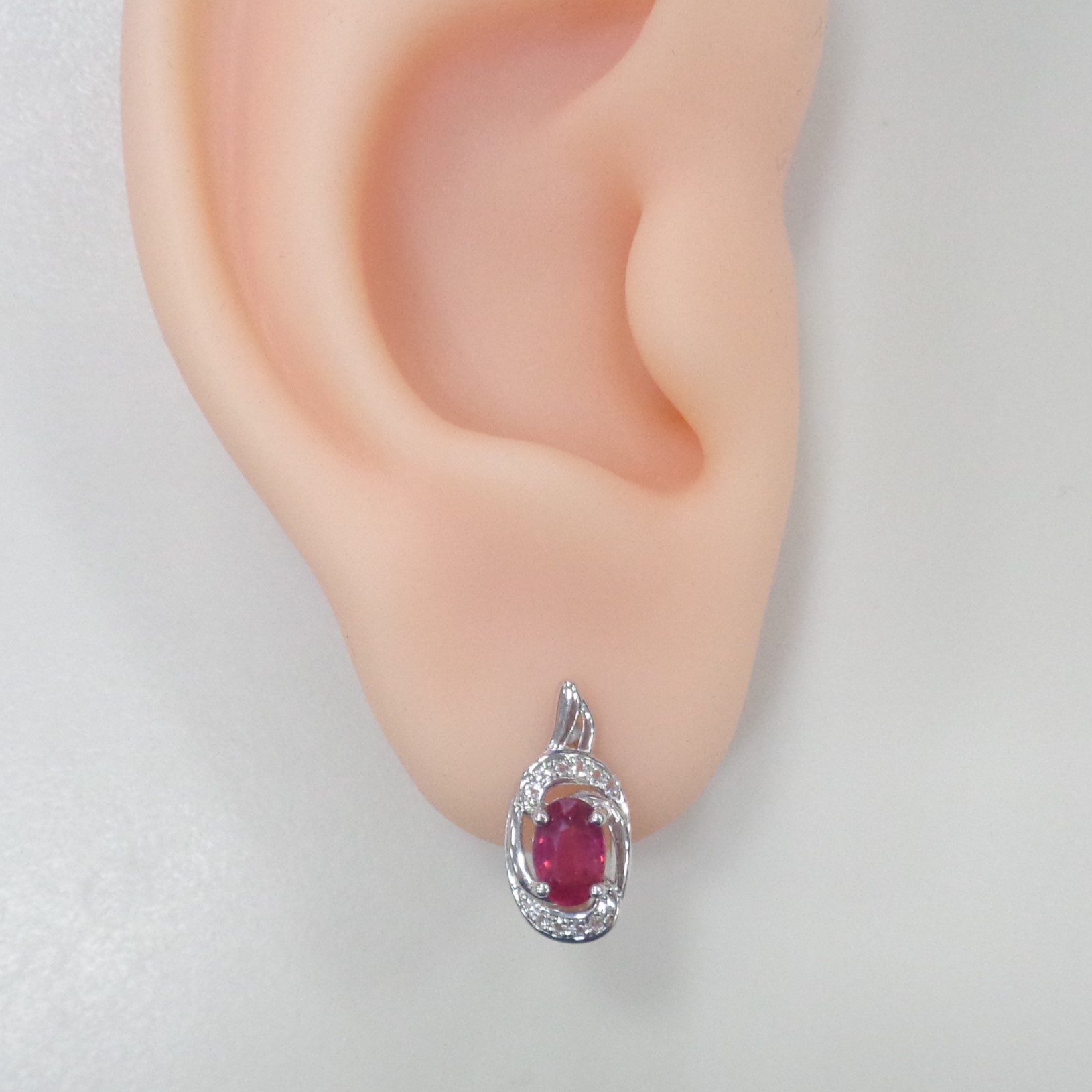 Серебряные серьги с рубинами